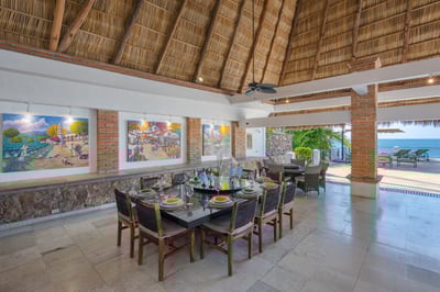 Luxury Villa Photo #19