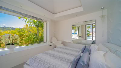 Luxury Villa Photo #55