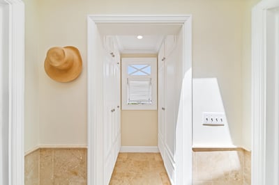 Luxury Villa Photo #35