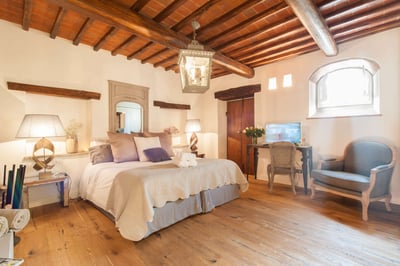 Luxury Villa Photo #18