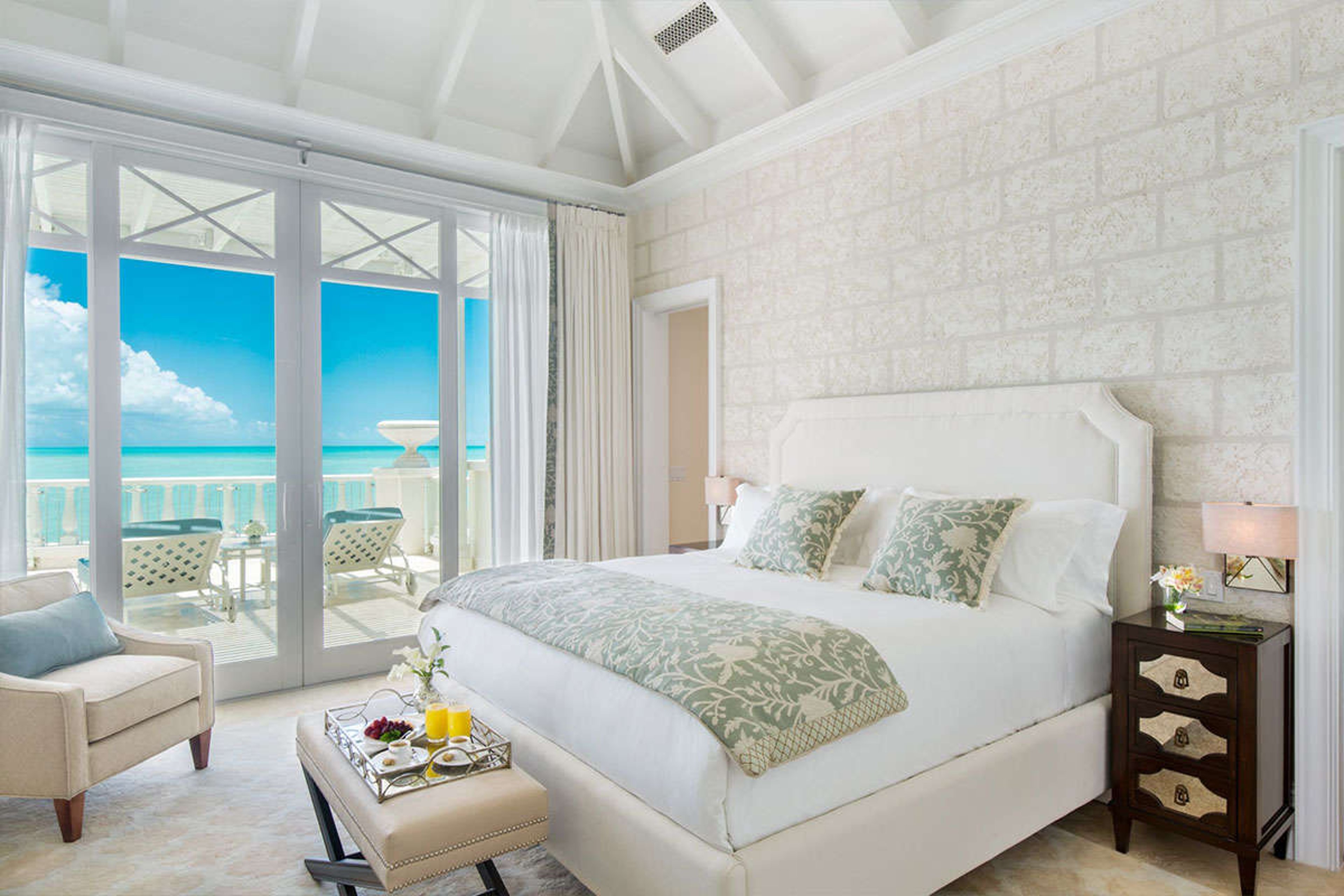 1 BDM Oceanfront Suite with Study at The Shore Club - 3