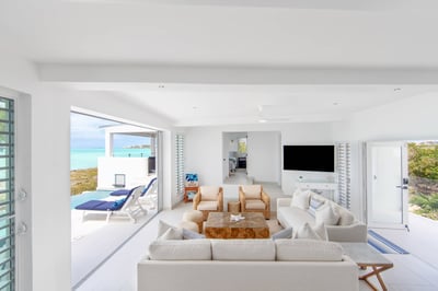 Luxury Villa Photo #38