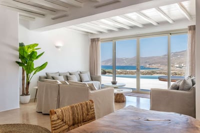 Luxury Villa Photo #25