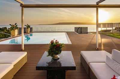 Luxury Villa Photo #18