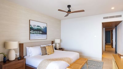 Luxury Villa Photo #18