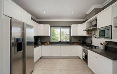Luxury Villa Photo #14