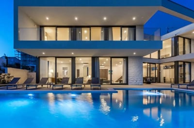 Luxury Villa Photo #4