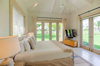 Luxury Villa Photo #19