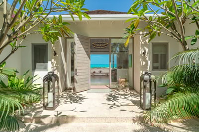 Luxury Villa Photo #4