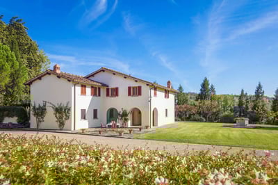 Luxury Villa Photo #5