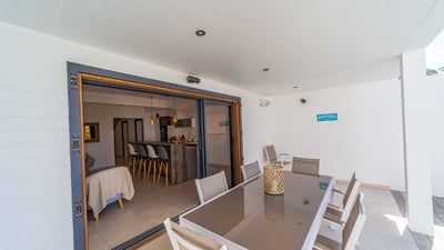 Luxury Villa Photo #16
