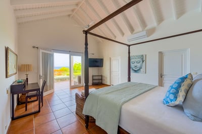 Luxury Villa Photo #22