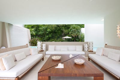 Luxury Villa Photo #23