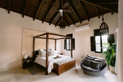 Luxury Villa Photo #57