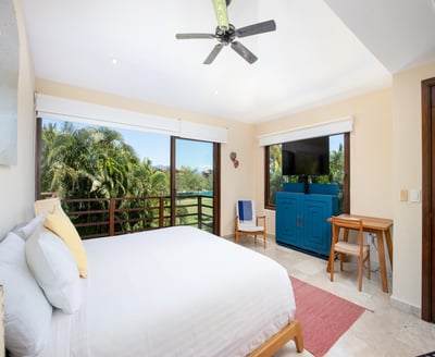 Luxury Villa Photo #32