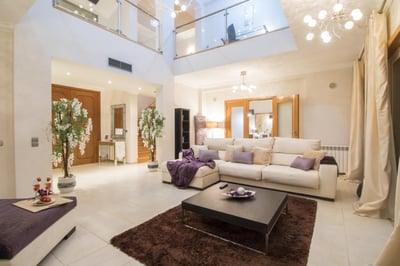 Luxury Villa Photo #12