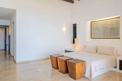 Luxury Villa Photo #34
