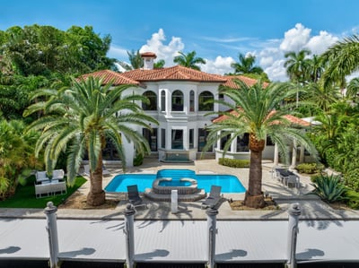 Luxury Villa Photo #3