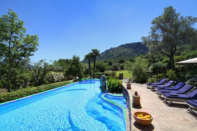 Luxury Villa Photo #4