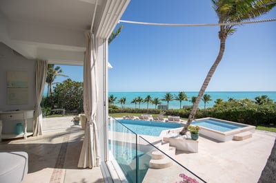 Luxury Villa Photo #32