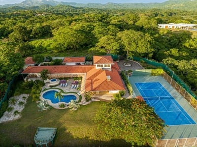 Luxury Villa Photo #45