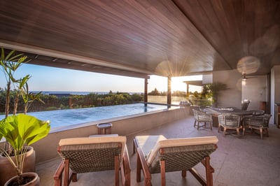 Luxury Villa Photo #3