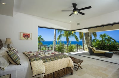 Luxury Villa Photo #20