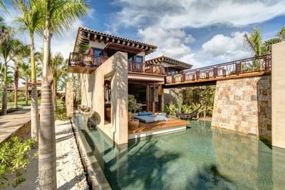Luxury Villa Photo #6