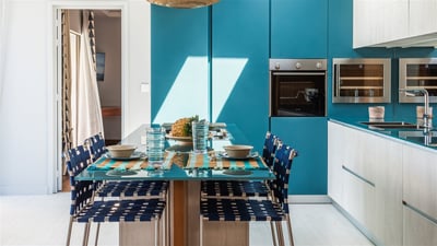 Dining Area & Kitchen