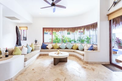Luxury Villa Photo #6