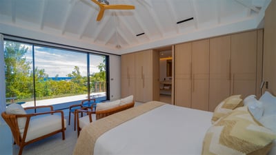 Luxury Villa Photo #48