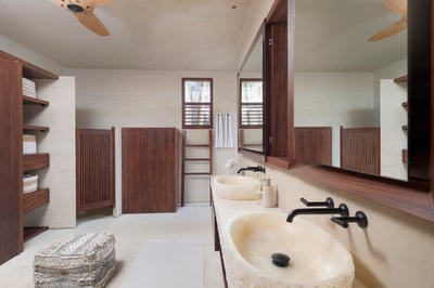 Luxury Villa Photo #30