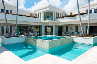 Luxury Villa Photo #3