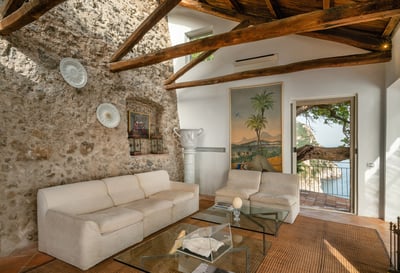 Luxury Villa Photo #22