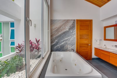 Luxury Villa Photo #76