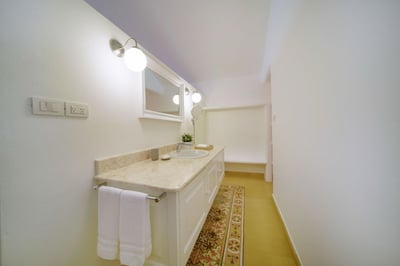Luxury Villa Photo #28