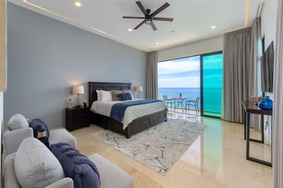Luxury Villa Photo #49