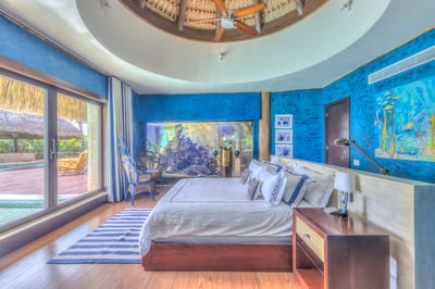 Luxury Villa Photo #25