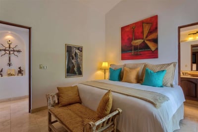 Luxury Villa Photo #28
