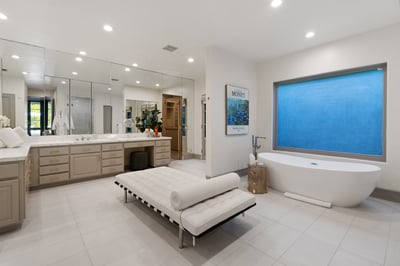 Luxury Villa Photo #25