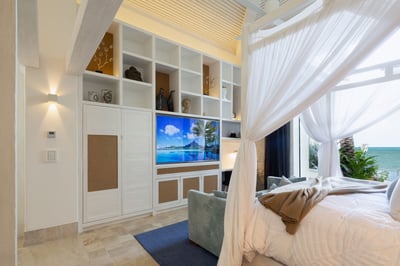 Luxury Villa Photo #34