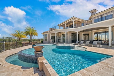 Luxury Villa Photo #4