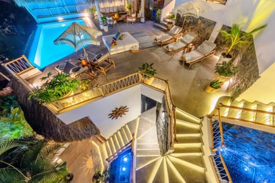 Luxury Villa Photo #9