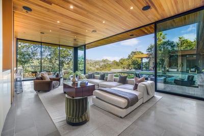 Luxury Villa Photo #25