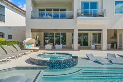 Luxury Villa Photo #5