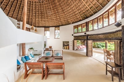 Luxury Villa Photo #11
