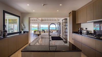 Kitchen & Dining Area