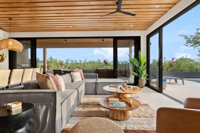 Luxury Villa Photo #16