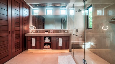 Luxury Villa Photo #26