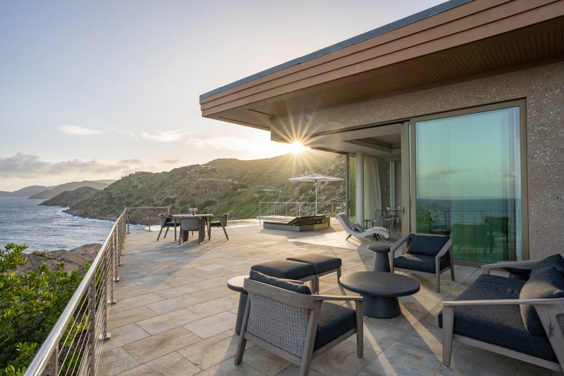 Cliff Penthouse Suite